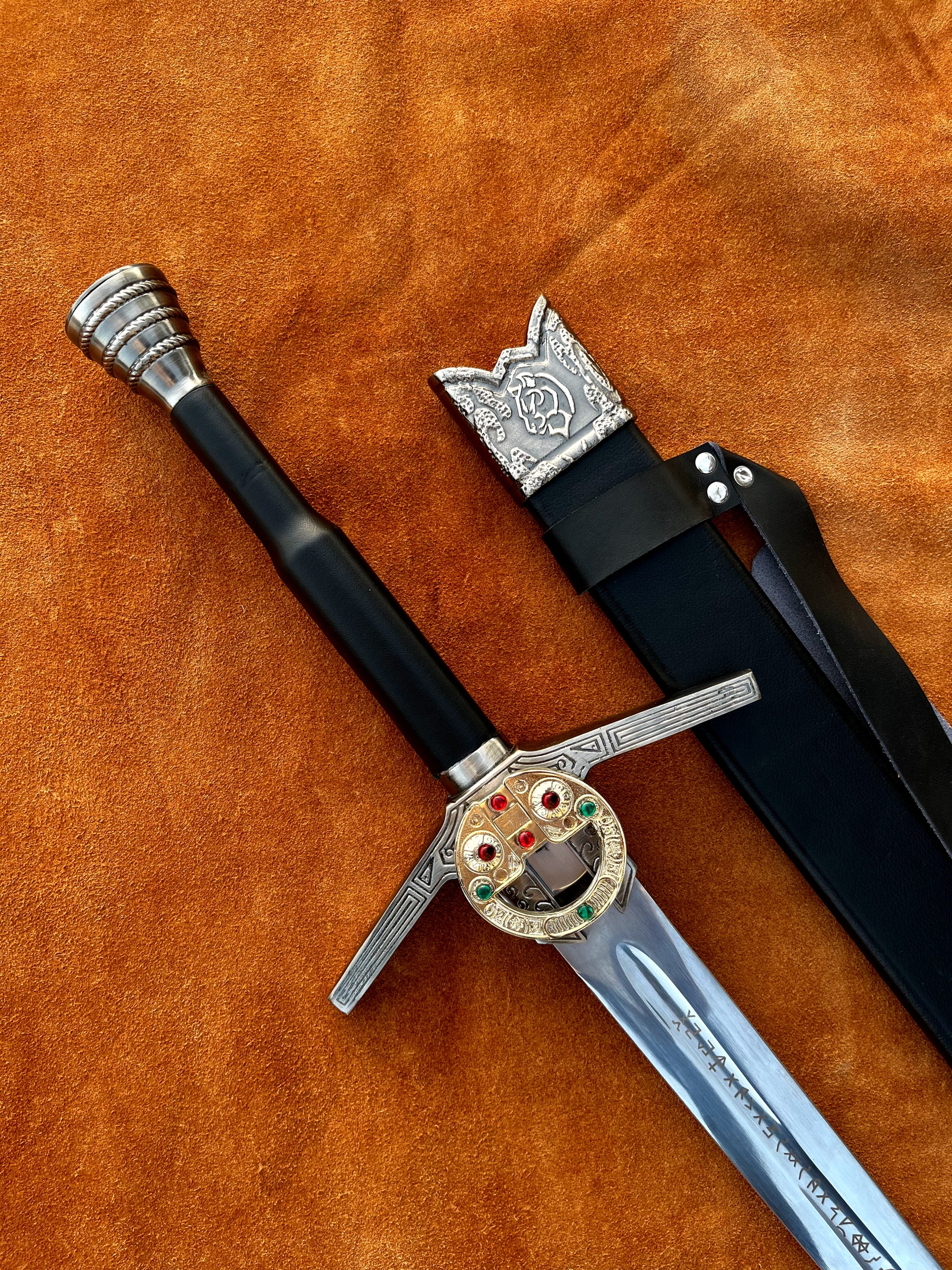 Fantasy replica Witcher sword set showing Geralt’s steel and silver blades, perfect display collectible for Witcher fans